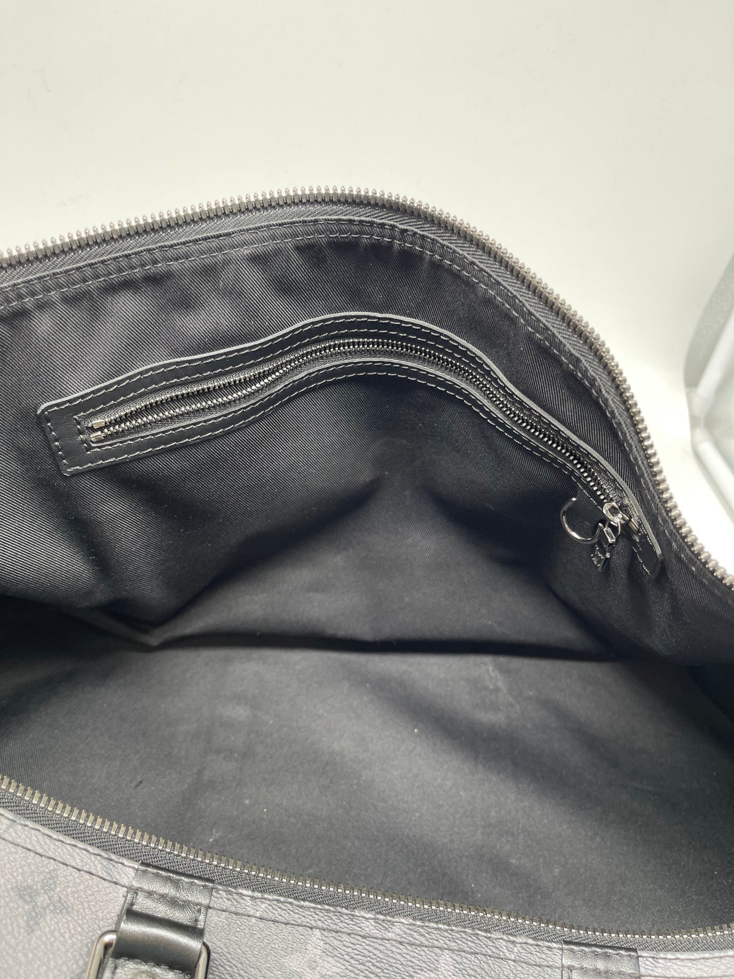 Duffle And Weekender Luxury Designer By Louis Vuitton, Size: Large