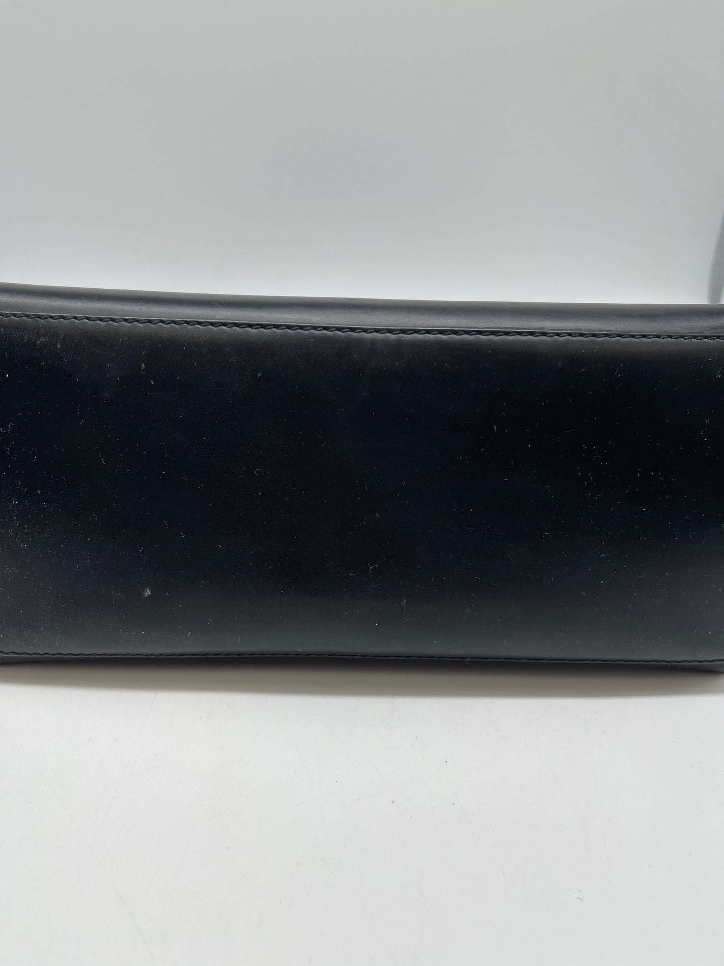 Handbag Luxury Designer By Gucci, Size: Medium