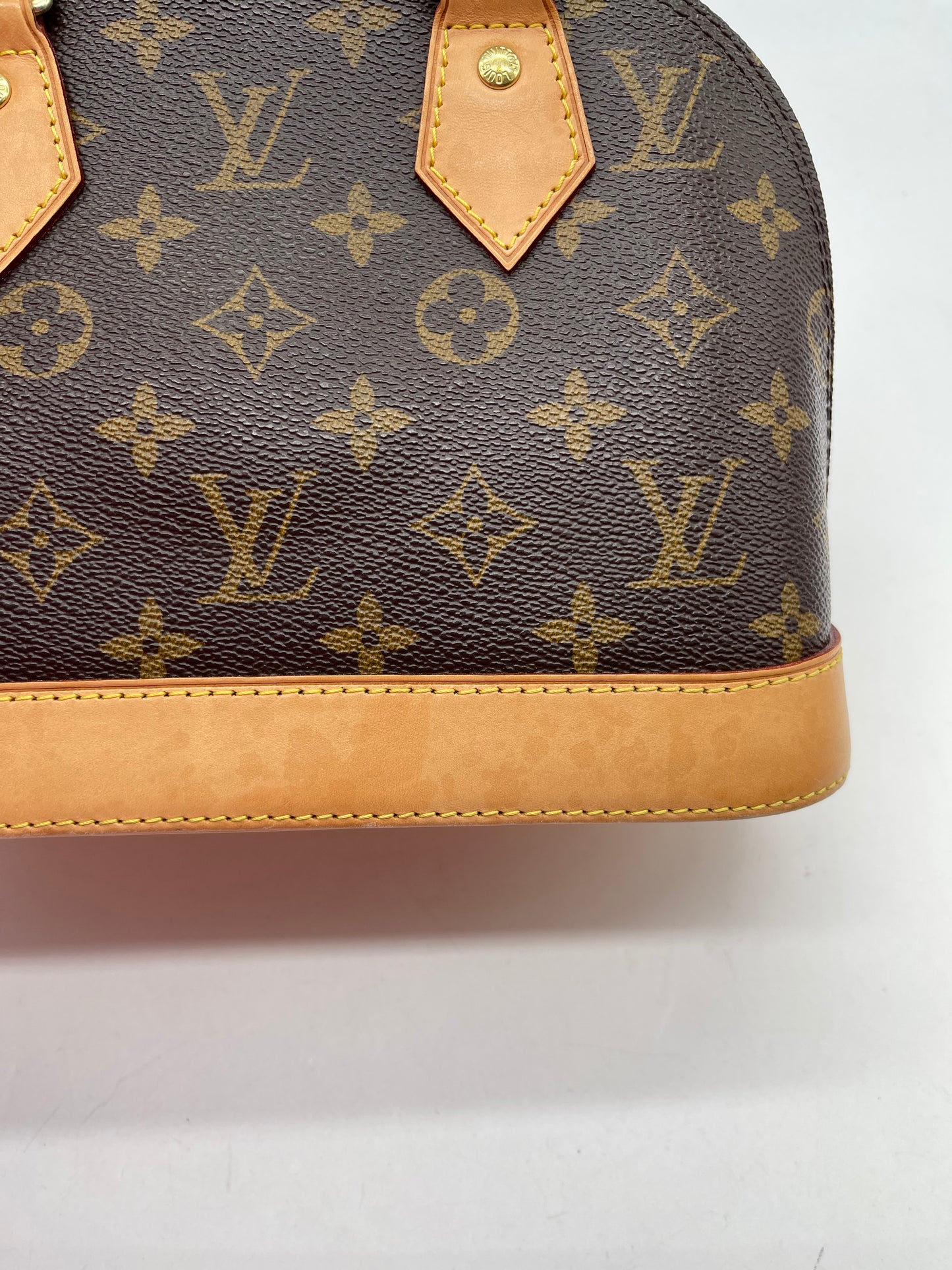Handbag Luxury Designer By Louis Vuitton, Size: Small