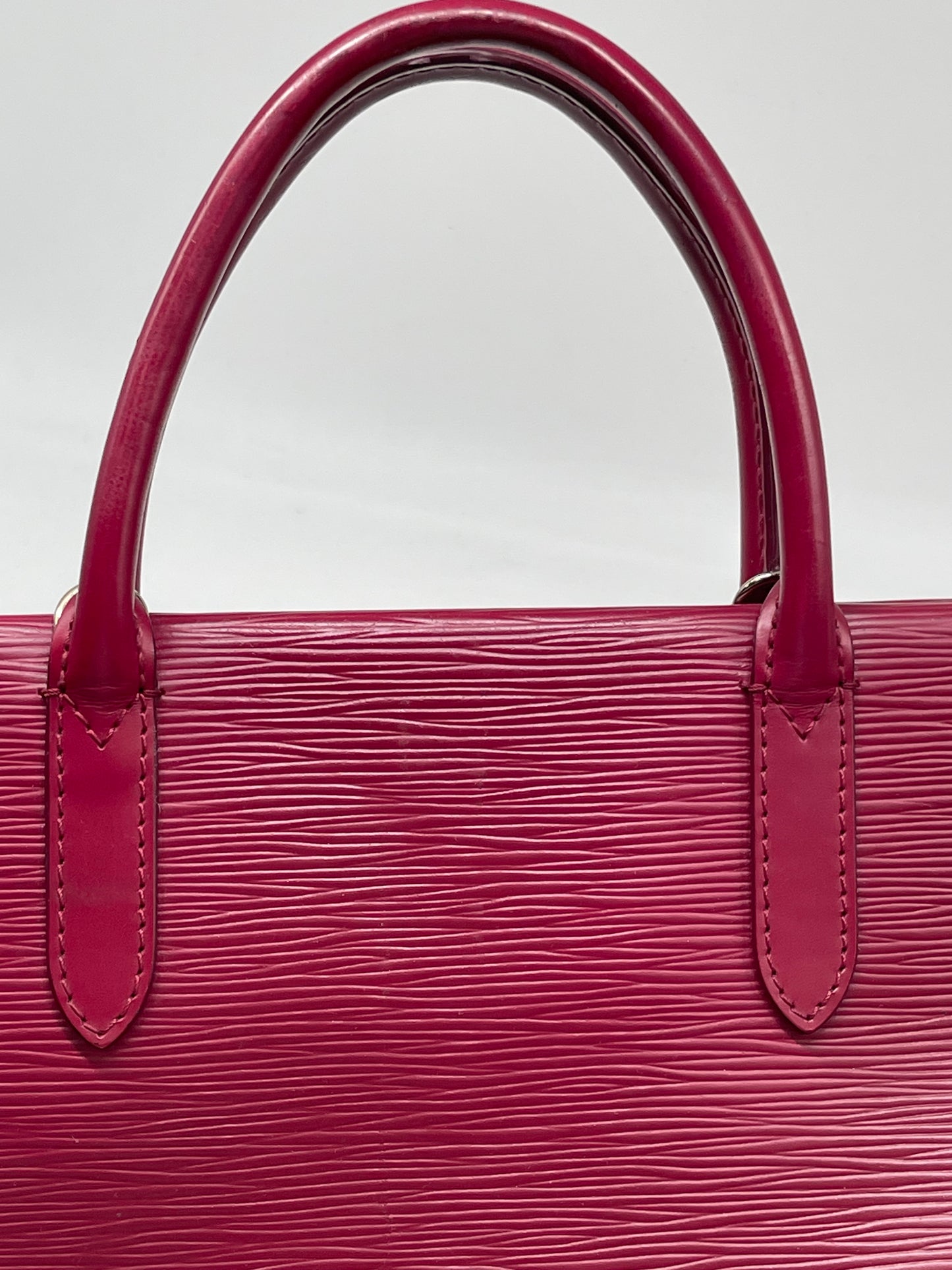 Handbag Luxury Designer By Louis Vuitton, Size: Large