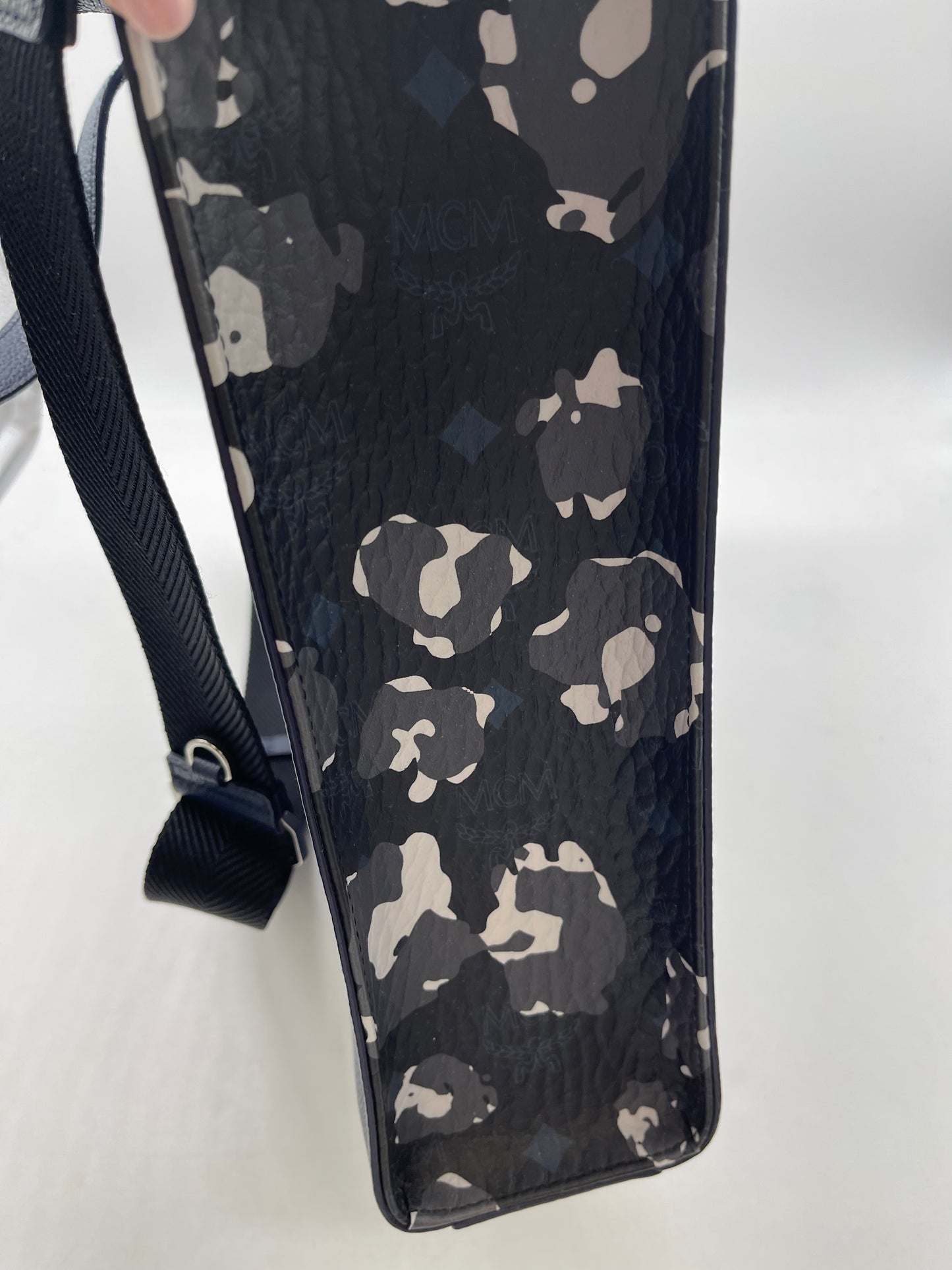 Crossbody Luxury Designer By Mcm, Size: Medium