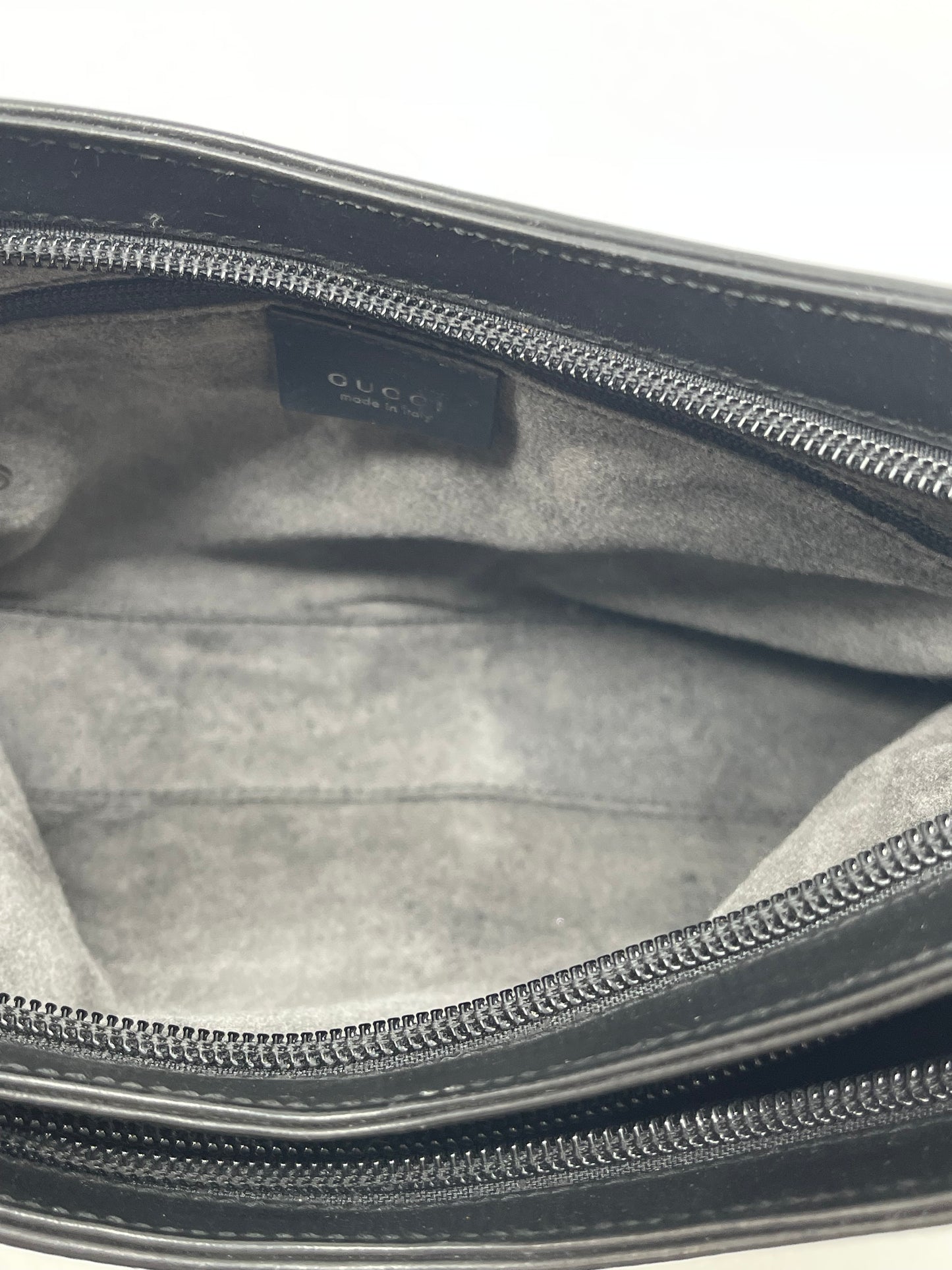 Handbag Luxury Designer By Gucci, Size: Medium