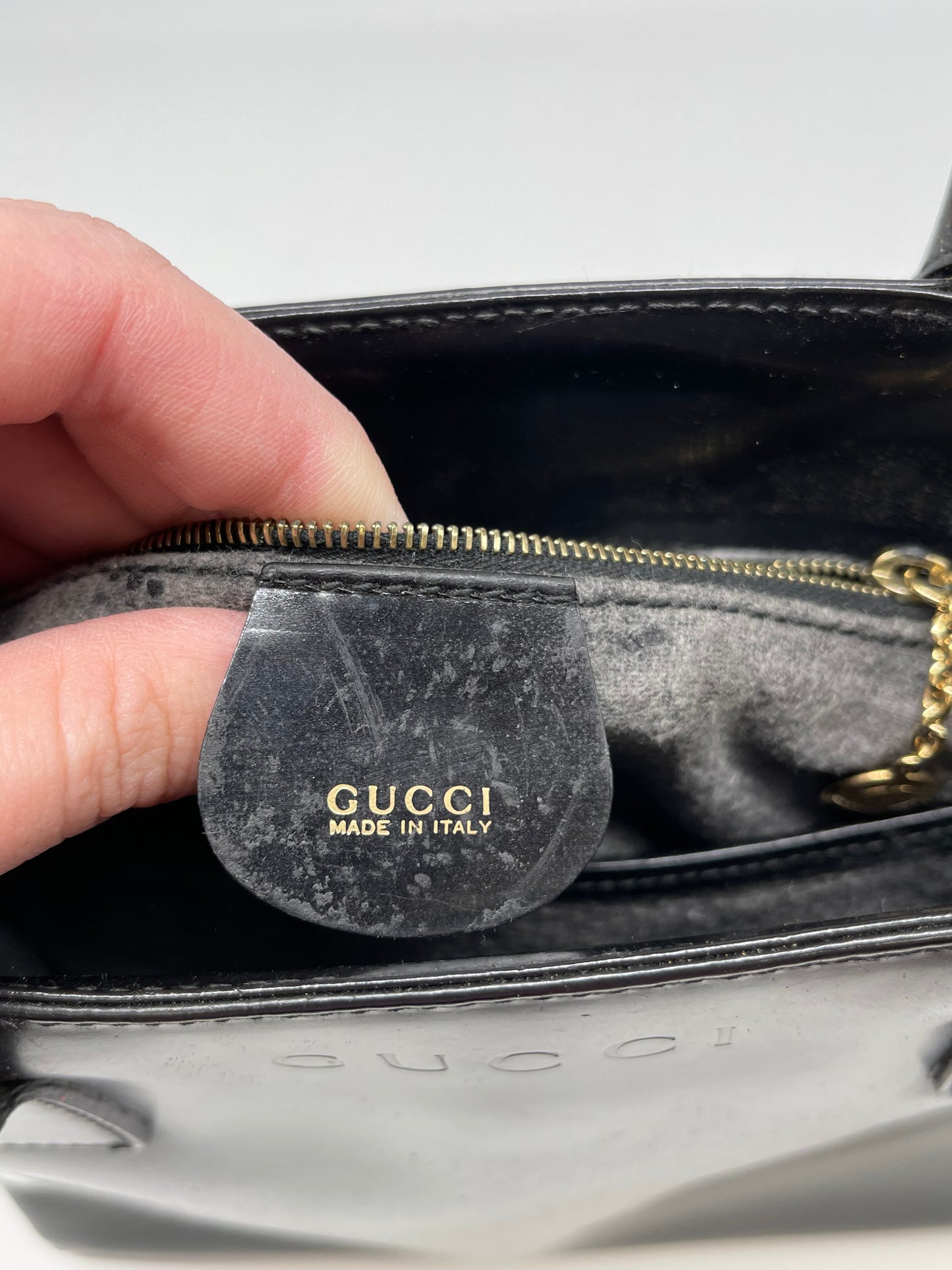 Handbag Luxury Designer By Gucci, Size: Medium