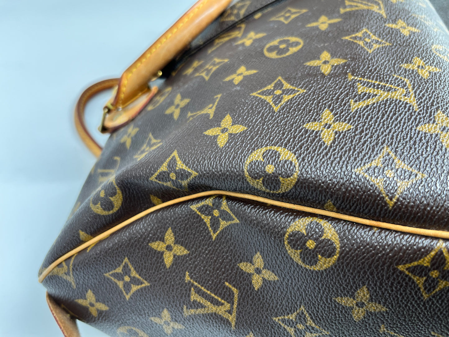 Handbag Luxury Designer By Louis Vuitton, Size: Large