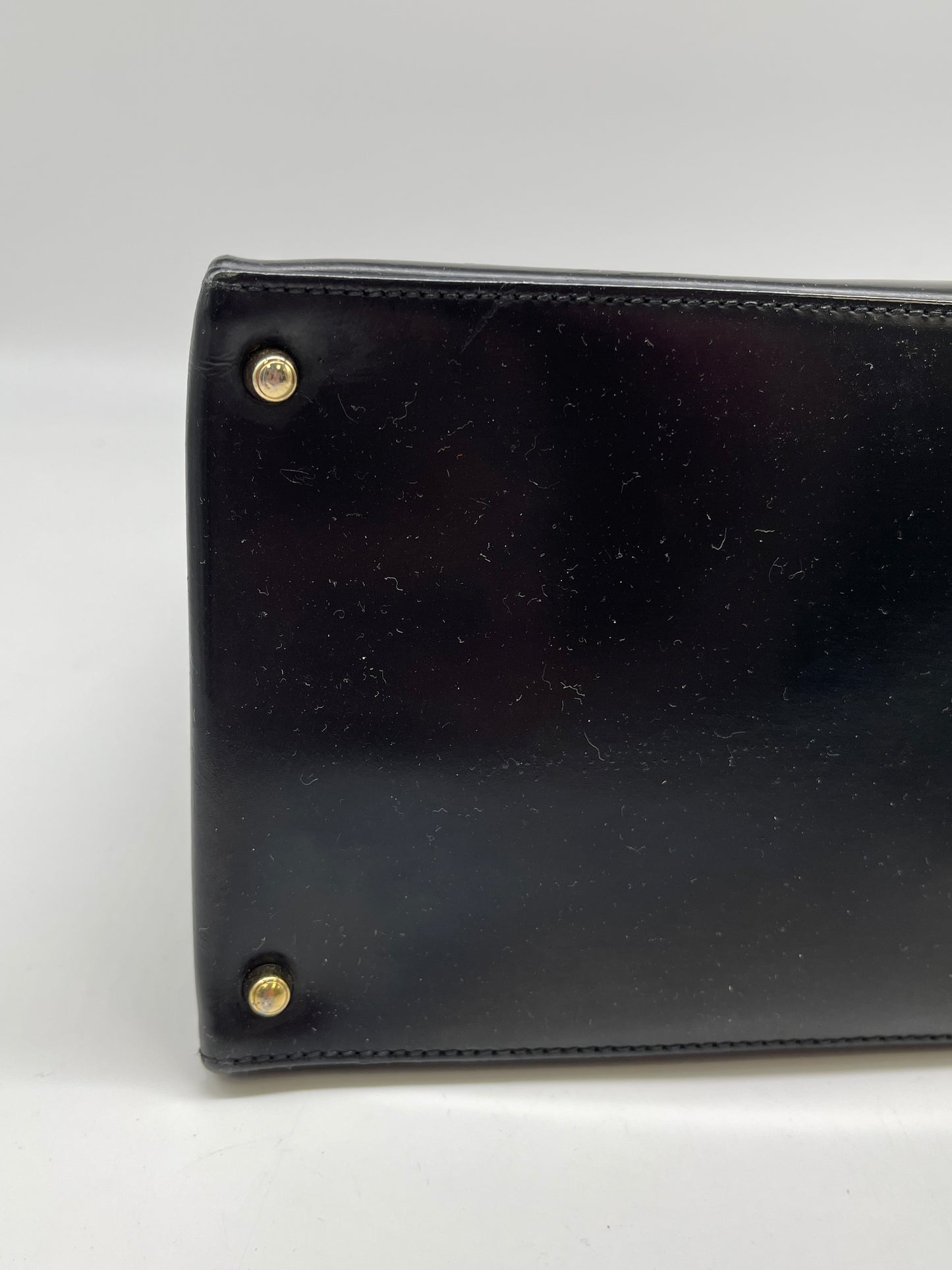 Handbag Luxury Designer By Gucci, Size: Medium