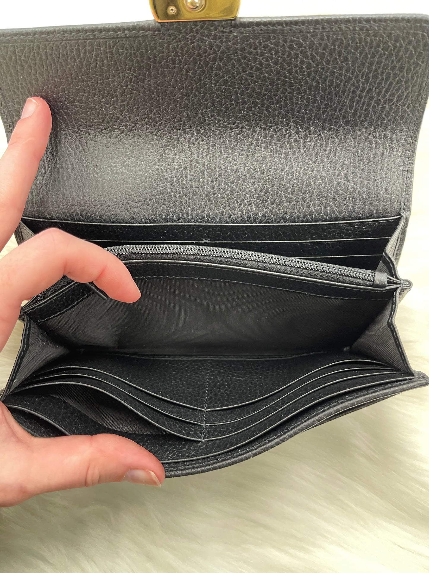 Wallet Luxury Designer By Gucci, Size: Large