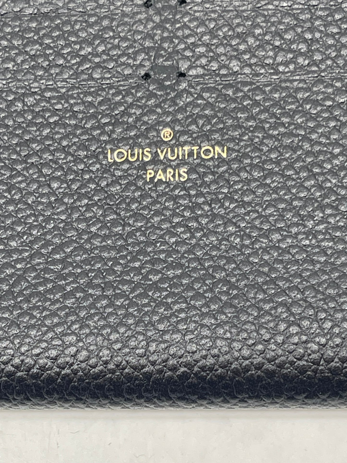 Wallet Luxury Designer By Louis Vuitton, Size: Medium
