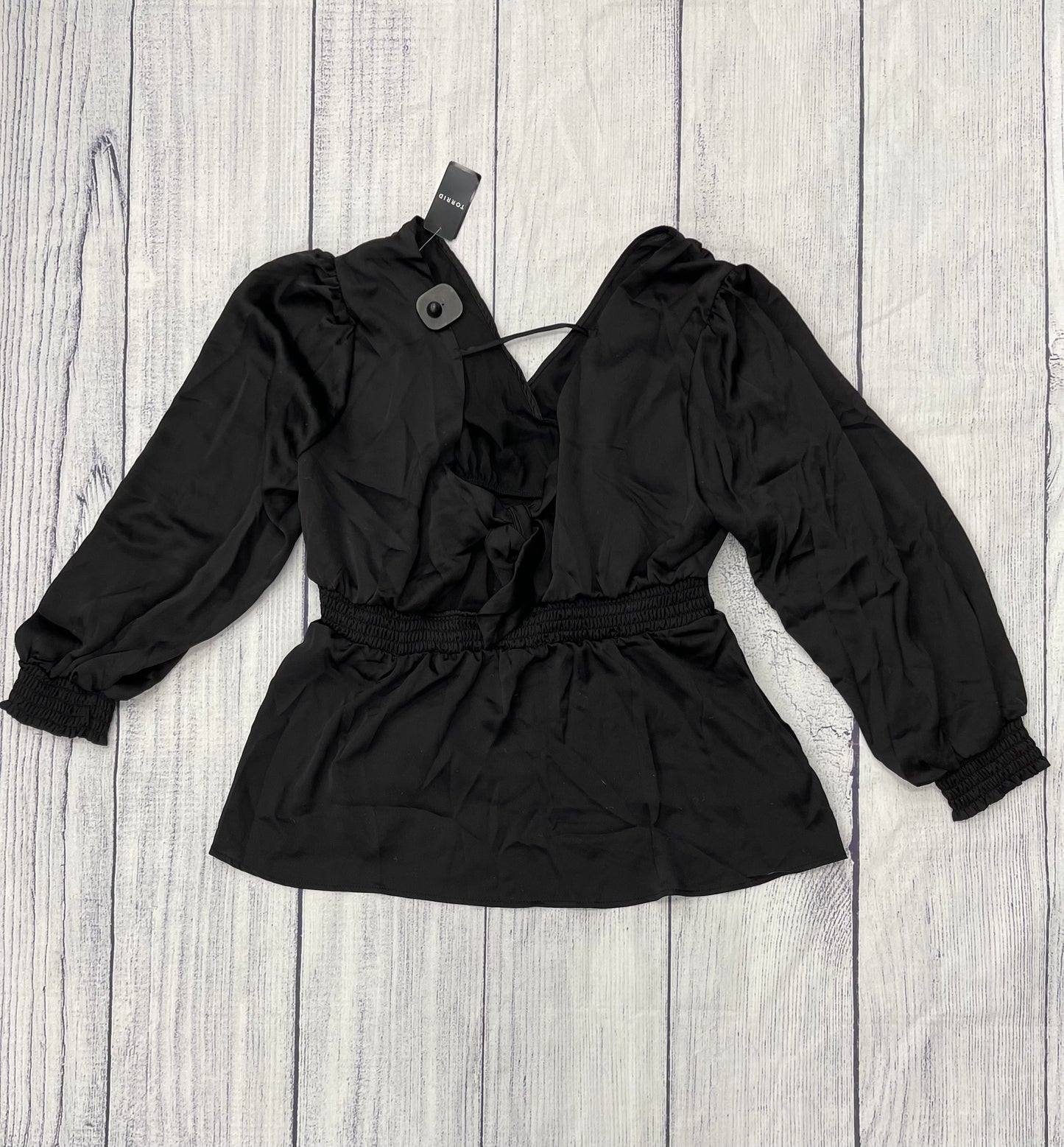 Top Long Sleeve By Torrid In Black, Size: 1x