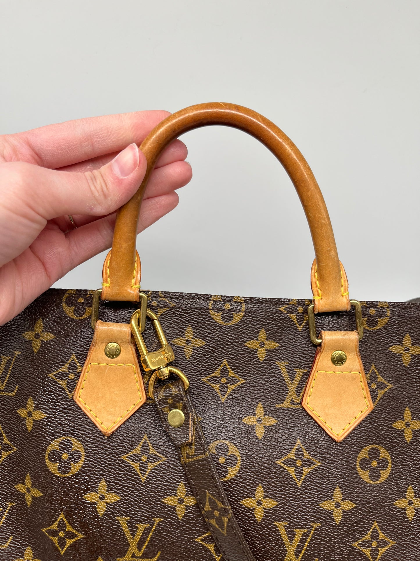 Handbag Luxury Designer By Louis Vuitton, Size: Large