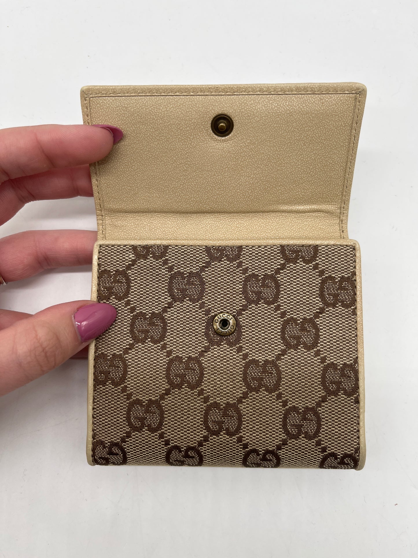 Wallet Luxury Designer By Gucci, Size: Medium