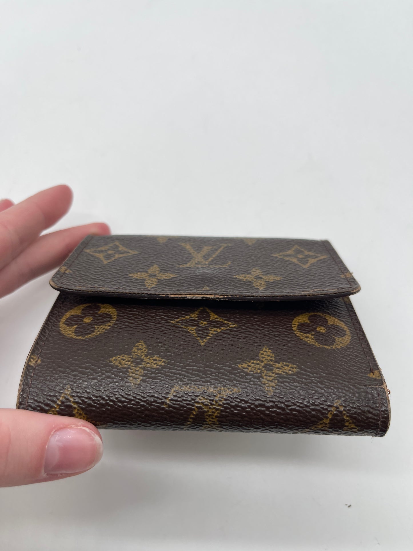 Wallet Luxury Designer By Louis Vuitton, Size: Medium