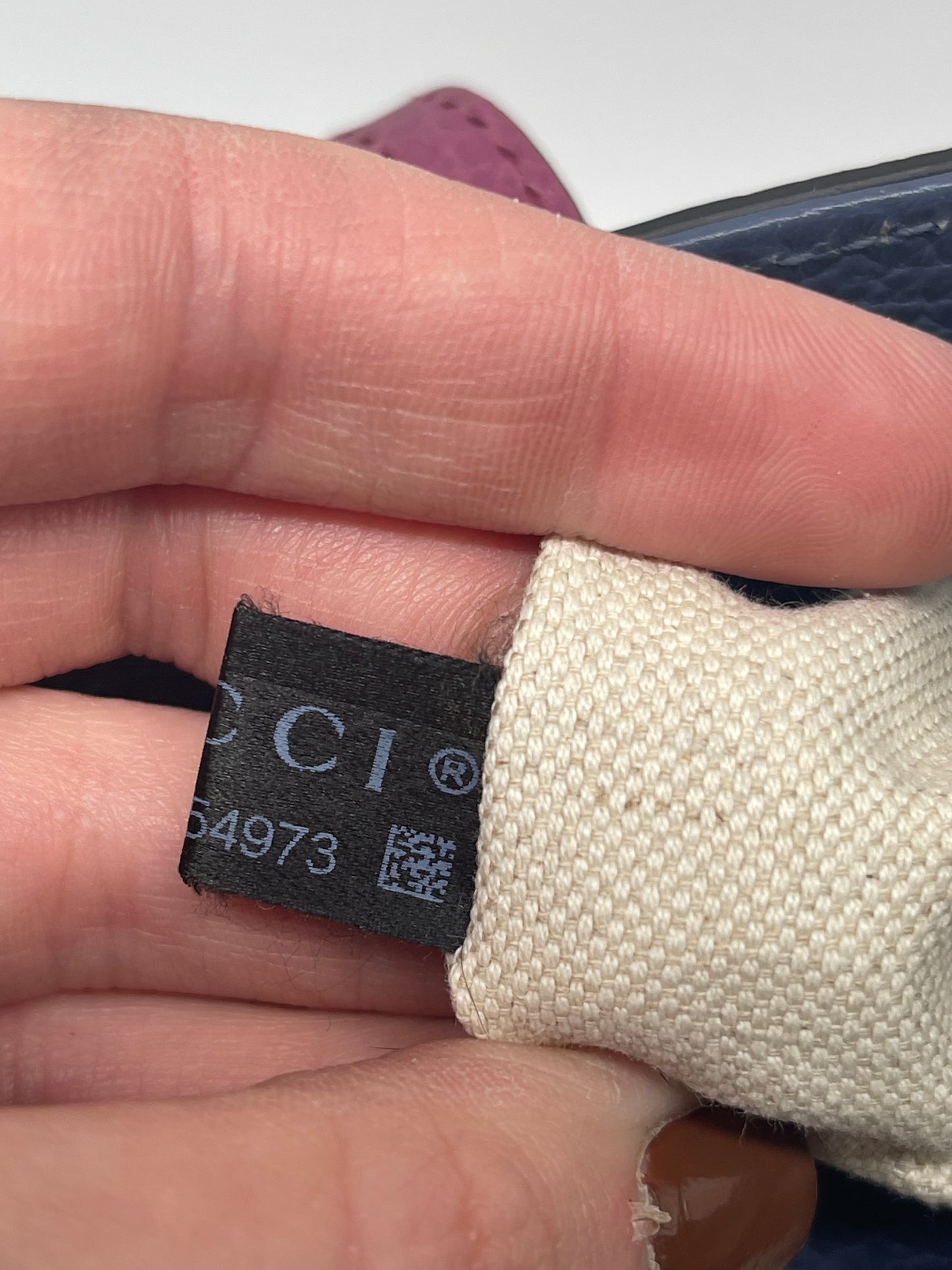 Handbag Luxury Designer By Gucci, Size: Medium