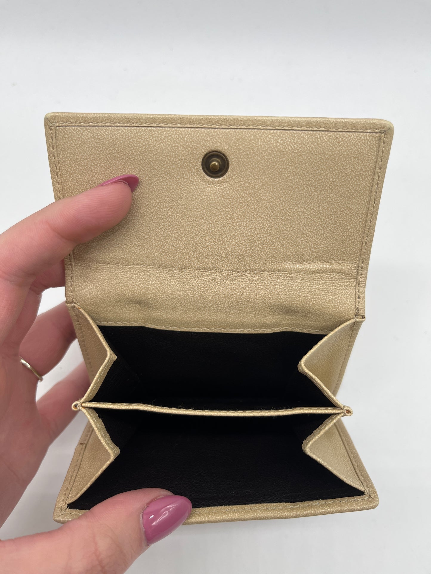 Wallet Luxury Designer By Gucci, Size: Medium