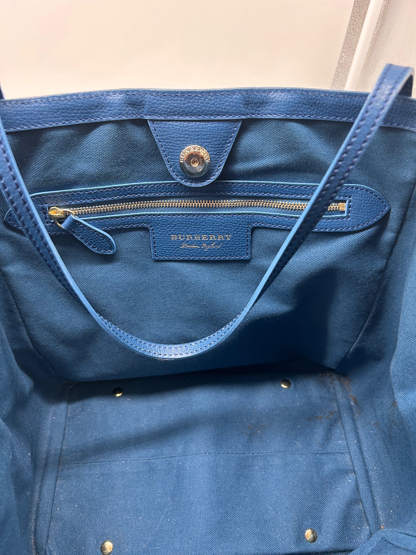 Tote Luxury Designer By Burberry, Size: Medium