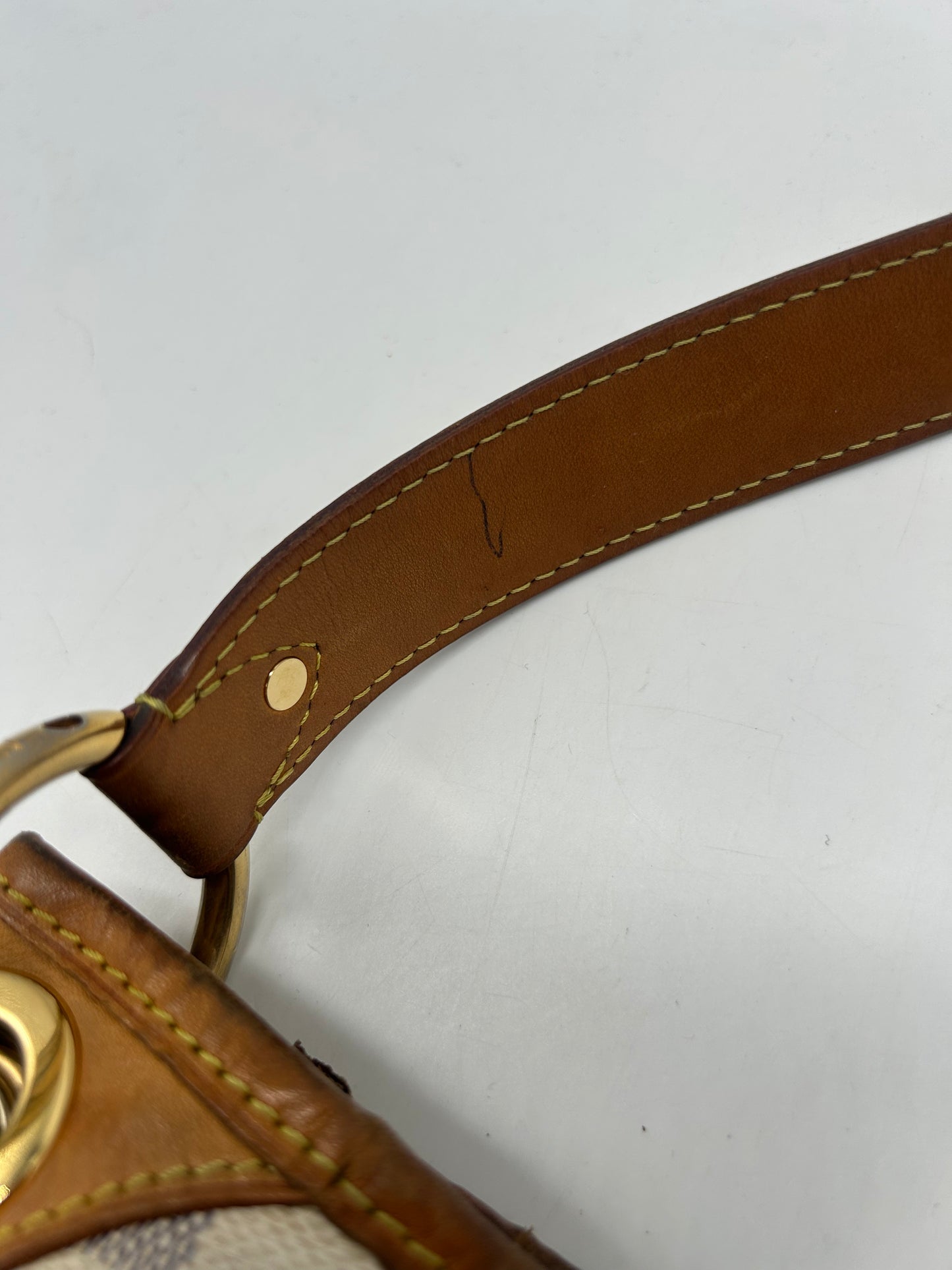 Handbag Luxury Designer By Louis Vuitton, Size: Large