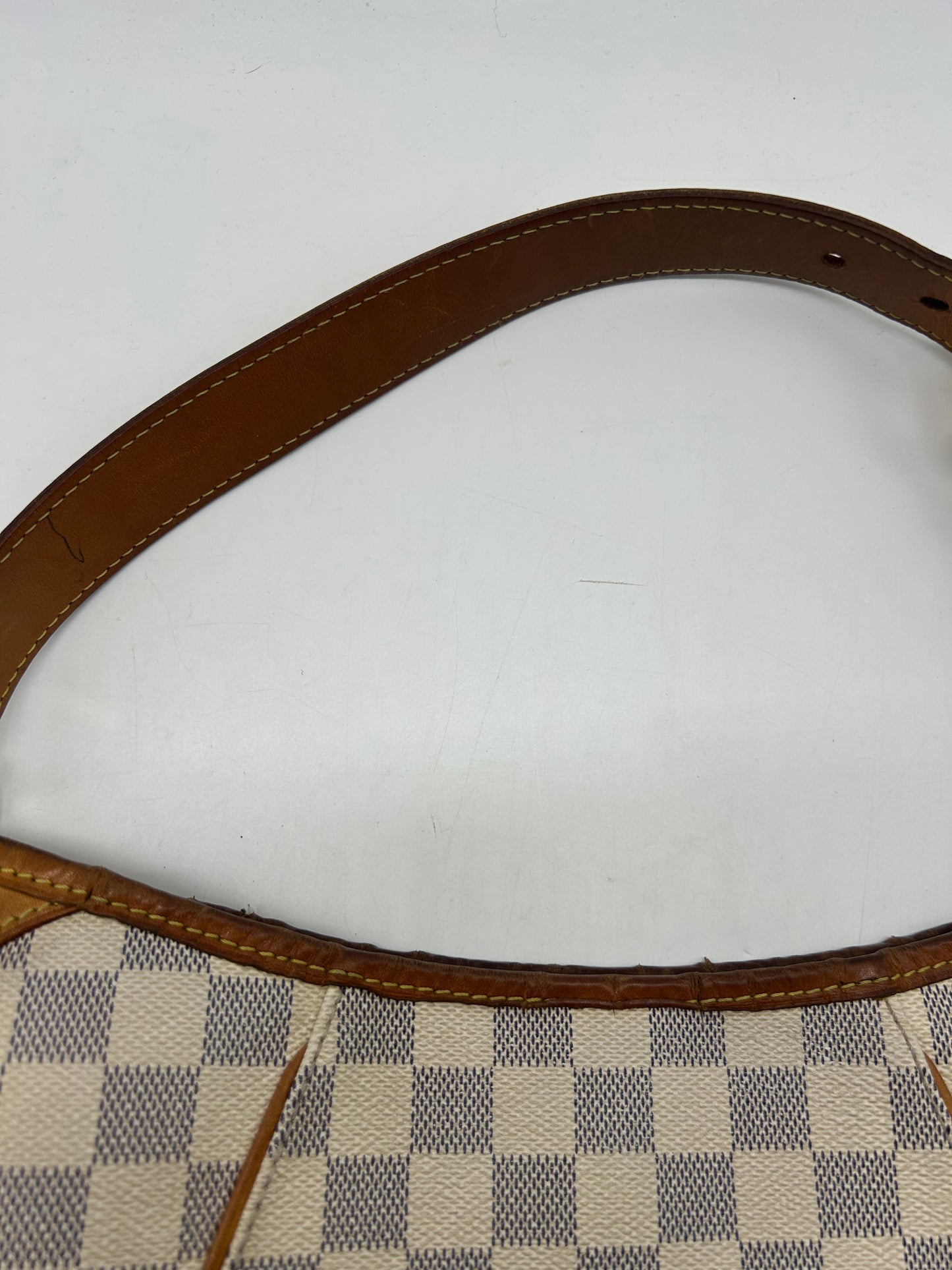 Handbag Luxury Designer By Louis Vuitton, Size: Large