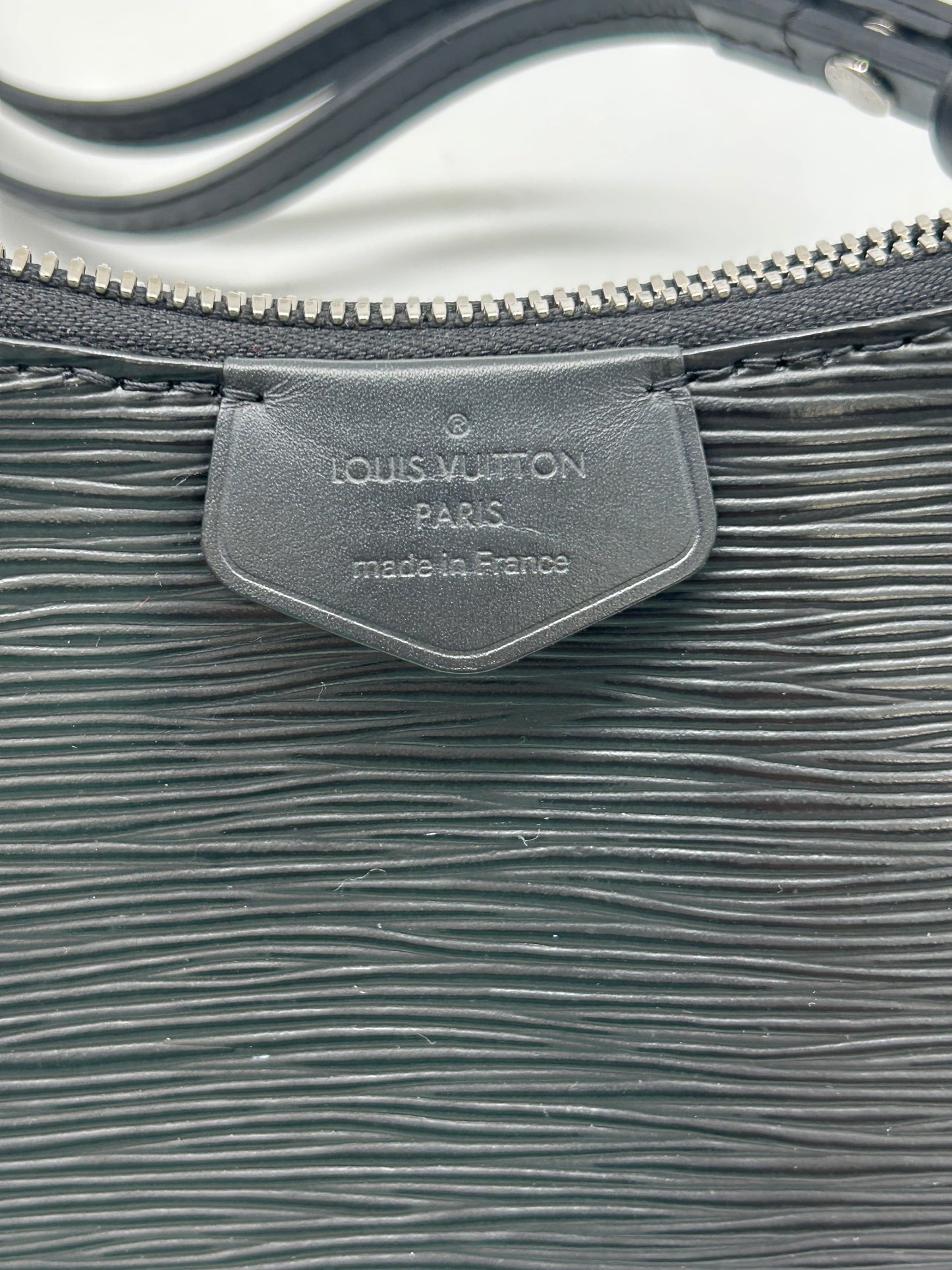 Handbag Luxury Designer By Louis Vuitton, Size: Small