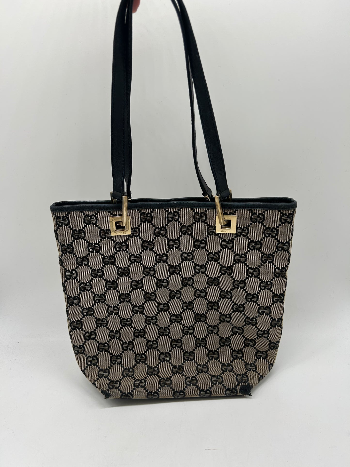Handbag Luxury Designer By Gucci, Size: Medium