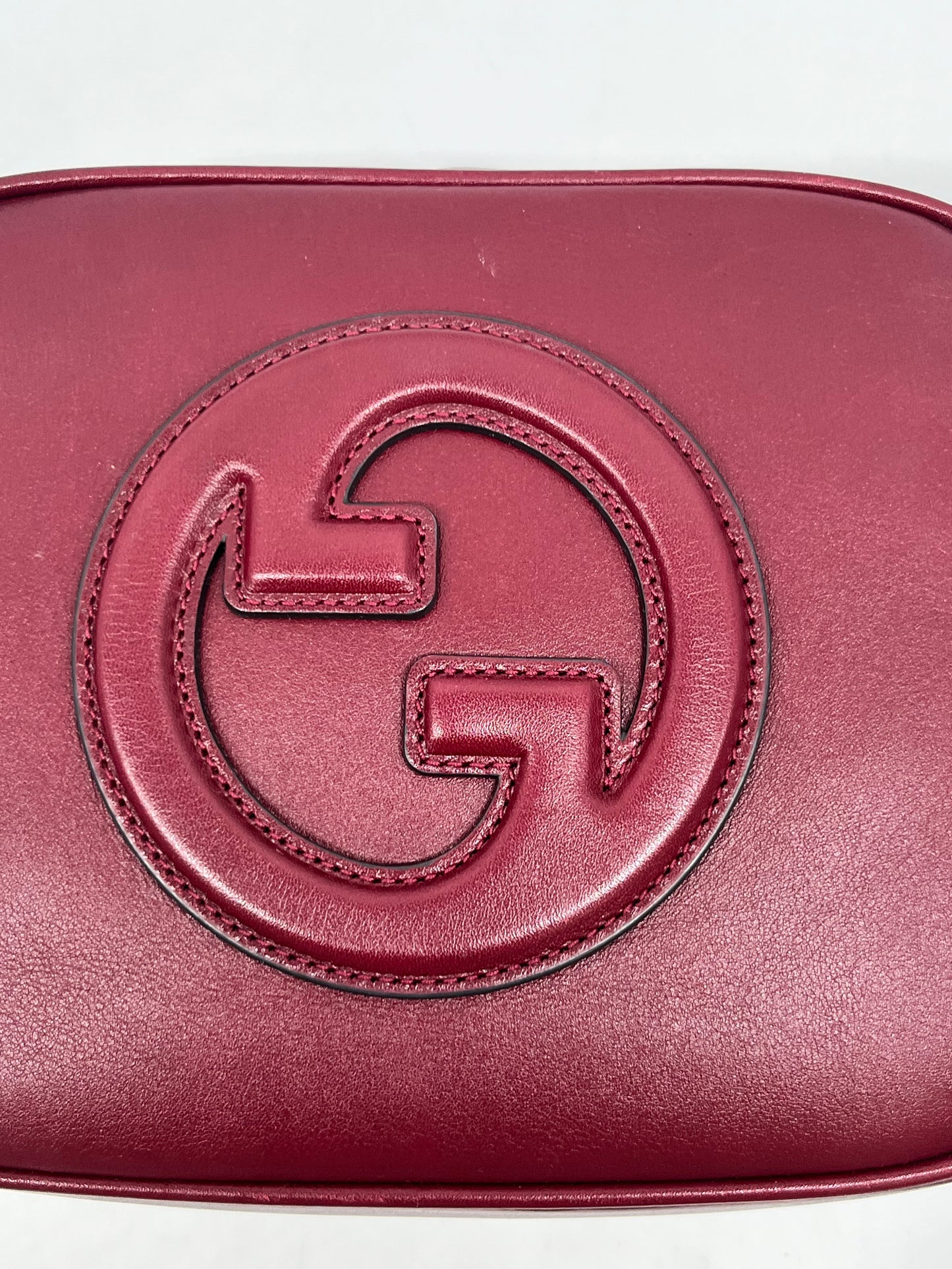 Crossbody Luxury Designer By Gucci, Size: Small
