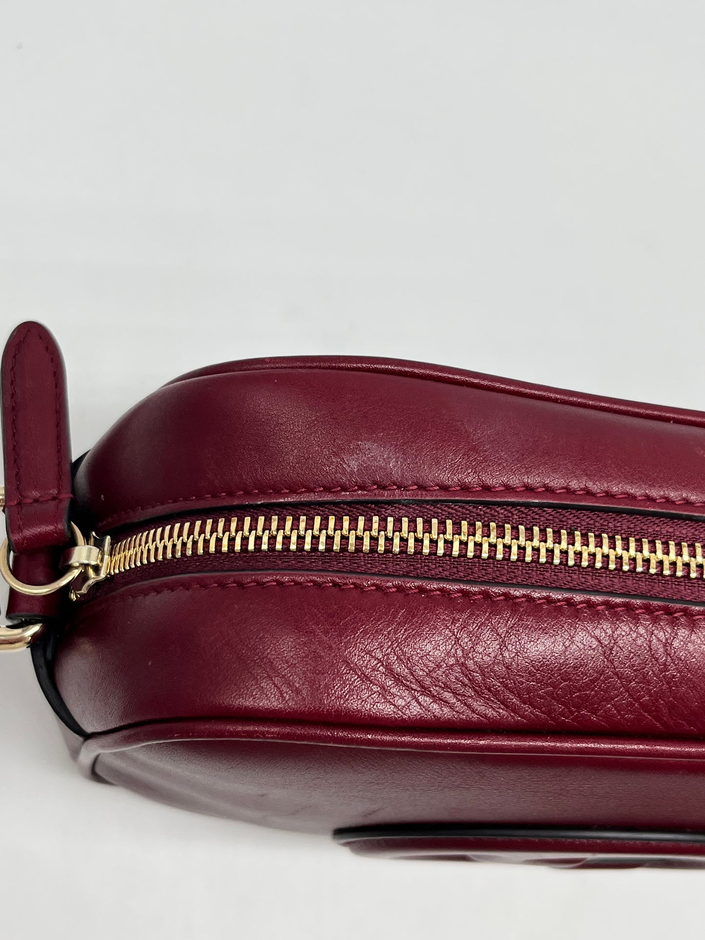 Crossbody Luxury Designer By Gucci, Size: Small