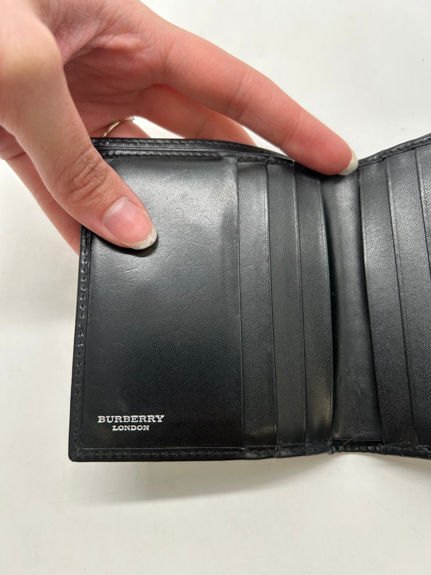 Wallet Luxury Designer By Burberry, Size: Medium