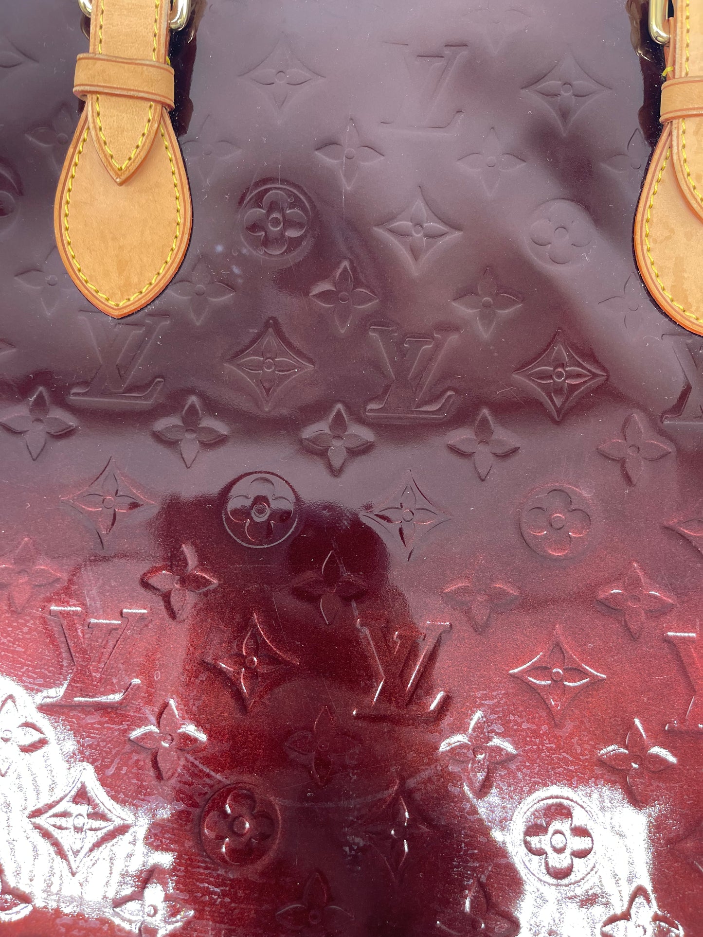 Handbag Luxury Designer By Louis Vuitton, Size: Medium