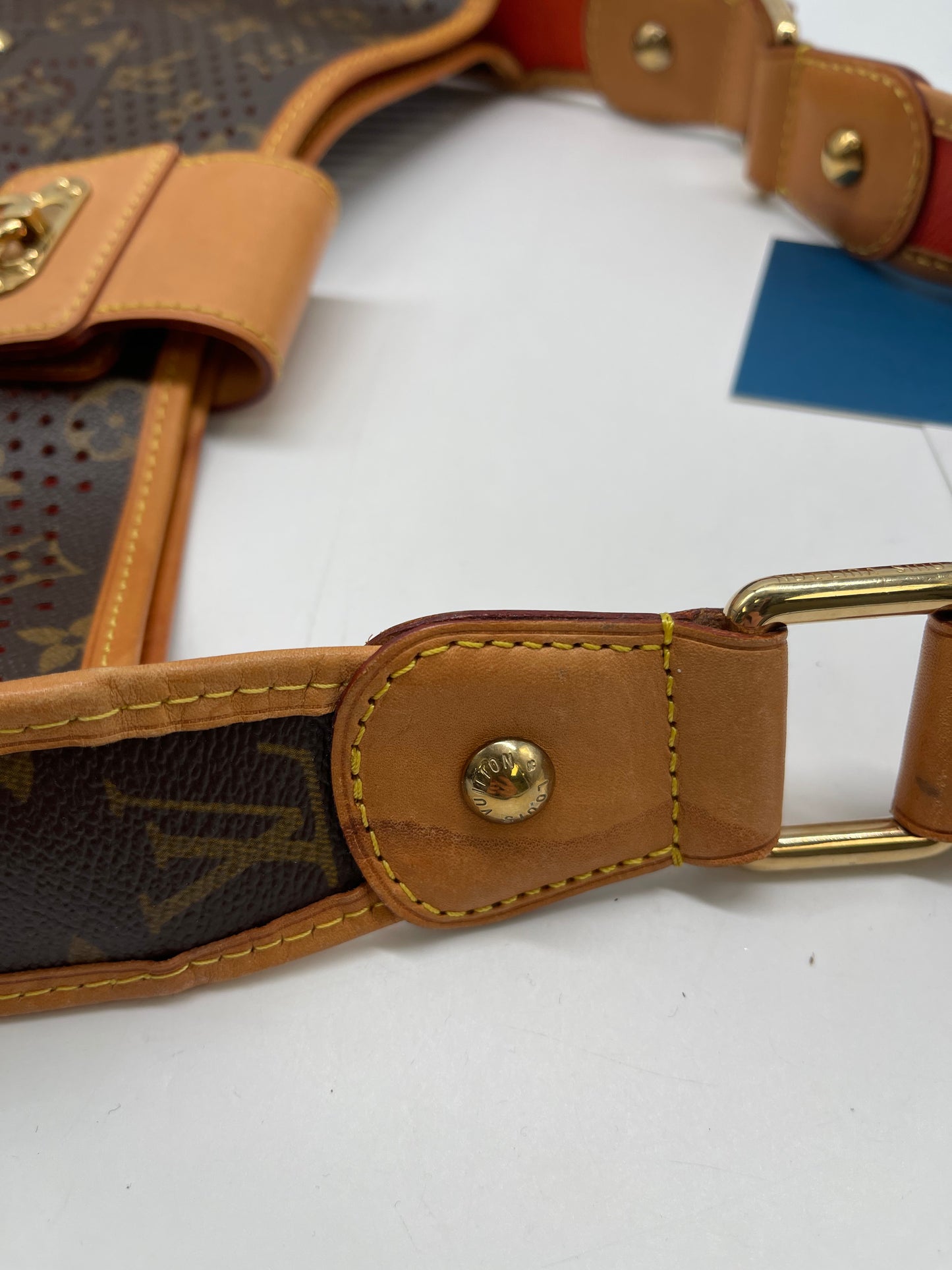 Handbag Luxury Designer By Louis Vuitton, Size: Medium