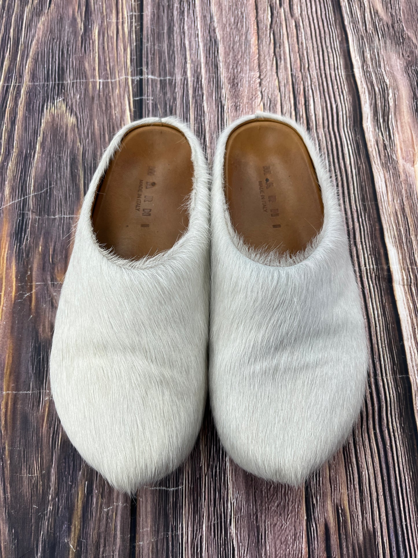 Shoes Flats Mule & Slide By Cma  Size: 10