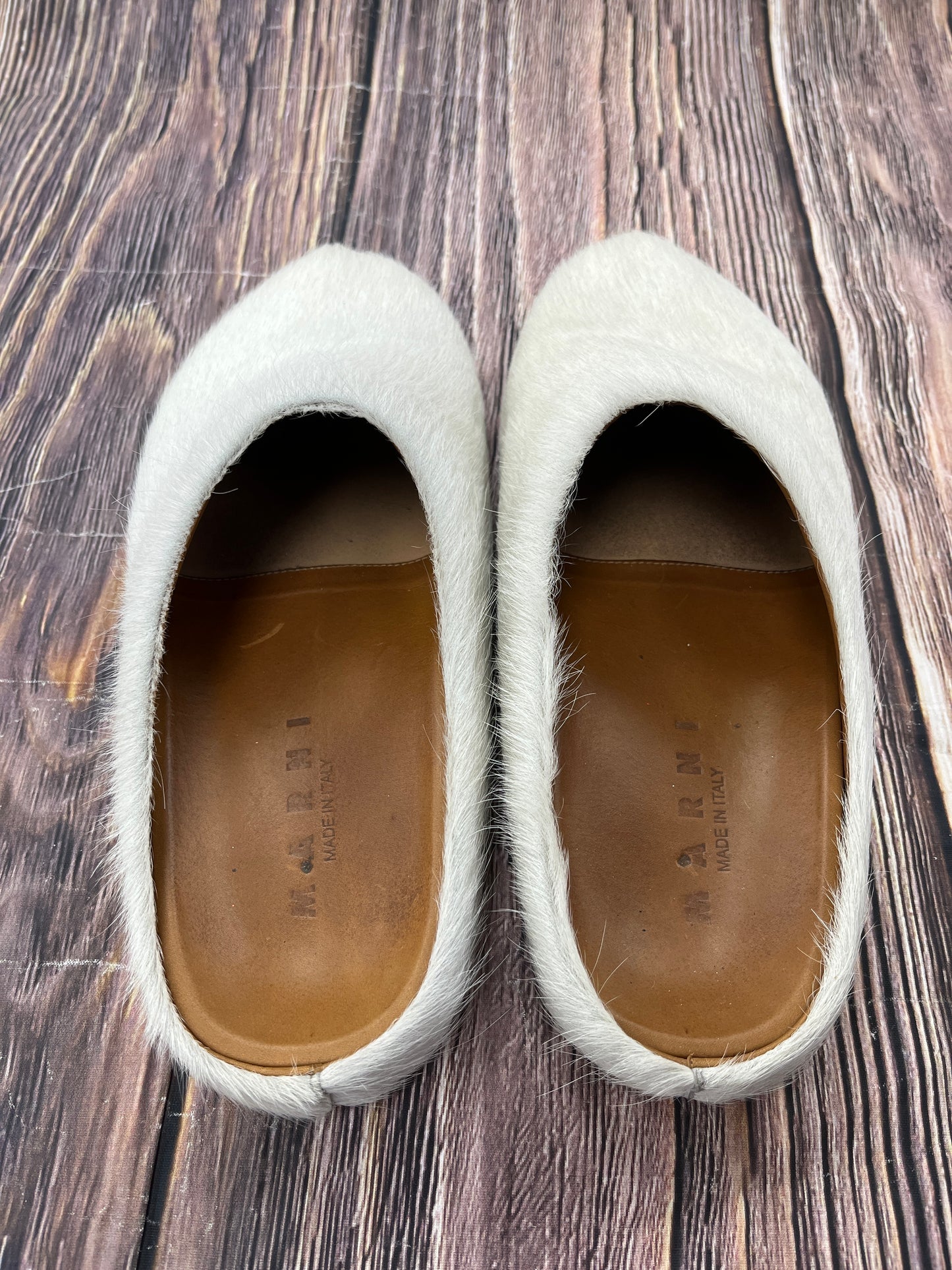 Shoes Flats Mule & Slide By Cma  Size: 10