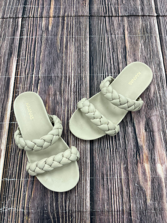 Sandals Flats By Cma  Size: 7