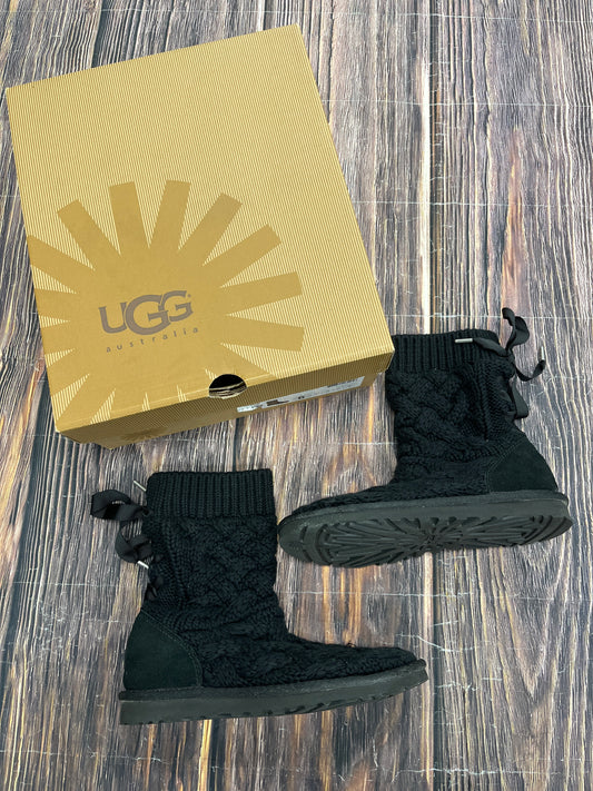 Boots Snow By Ugg  Size: 6